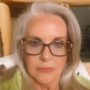 Meet your Posher, Micki